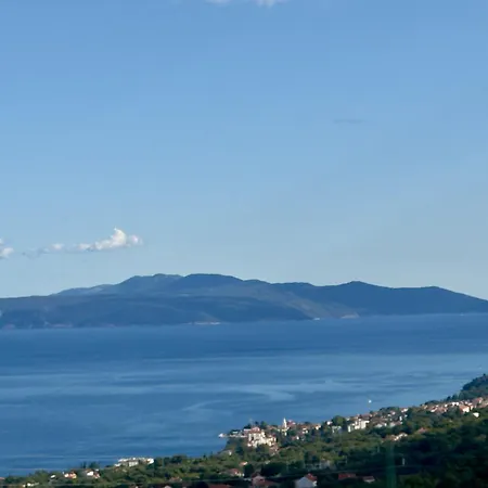 Nave شقة Ičići